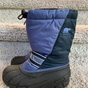 Sorel kids blue and black waterproof snow boots size 1